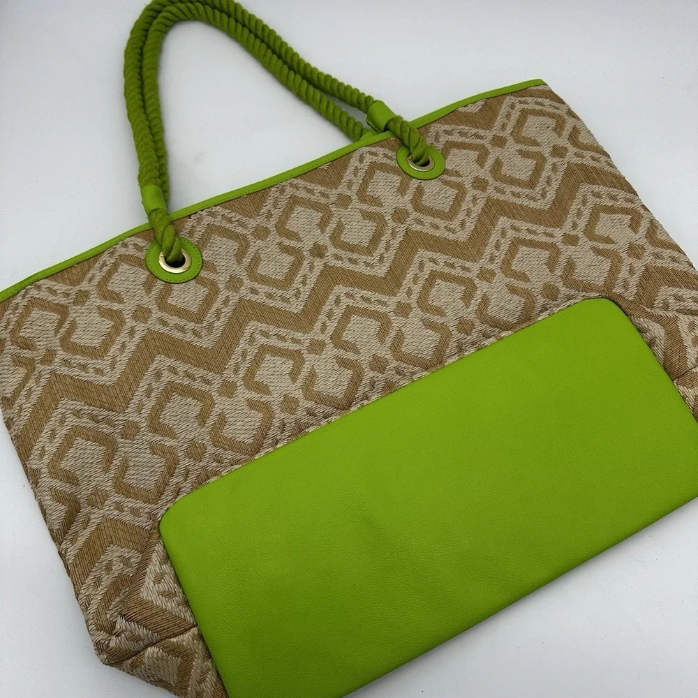 VERA BRADLEY Straw Beach Tote Natural‎ Chevron Embroidered Floral Green Lined